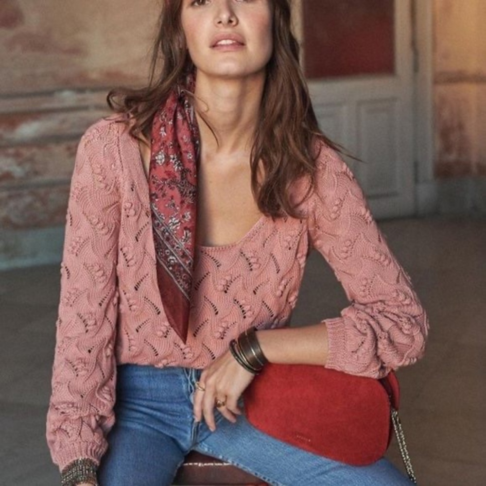 New with tags Sezane Yvette jumper in blush size small. Made in a Italy 🇮🇹